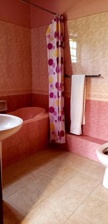 קיסומו Family Nest Guesthouse מראה חיצוני תמונה